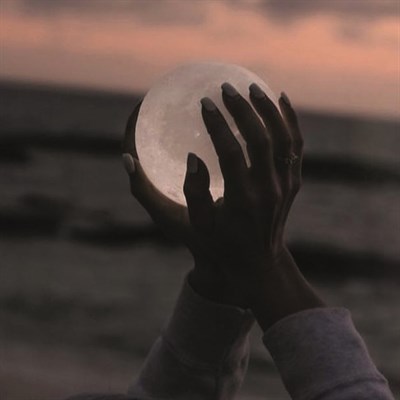 Moon Lamba