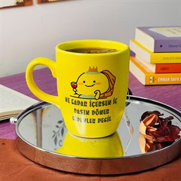 Ne Kadar İçersen İç Başın Döner Gidenler Değil Yellow Printed Mug