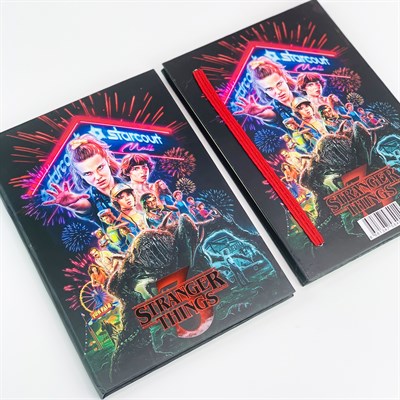 Stranger Things Tasarımlı Lastikli Defter 