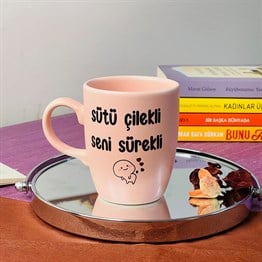 Sütü Çilekli Seni Sürekli Pink Printed Mug