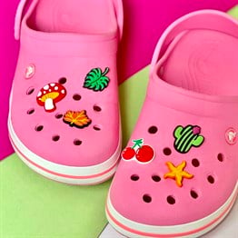 Crocs Charms Uzayda Süzülen Astronot