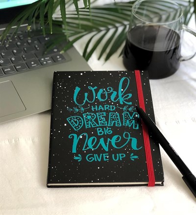 Wrok Hard Dream Motto Tasarım Lastikli Defter
