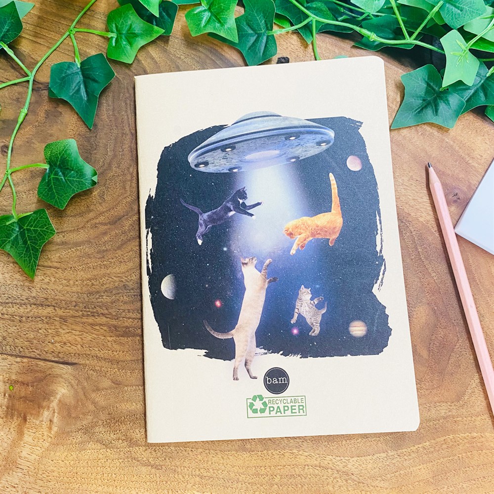 Alien Cat Tasarımlı Geri Dönüşümlü Kraft Defter