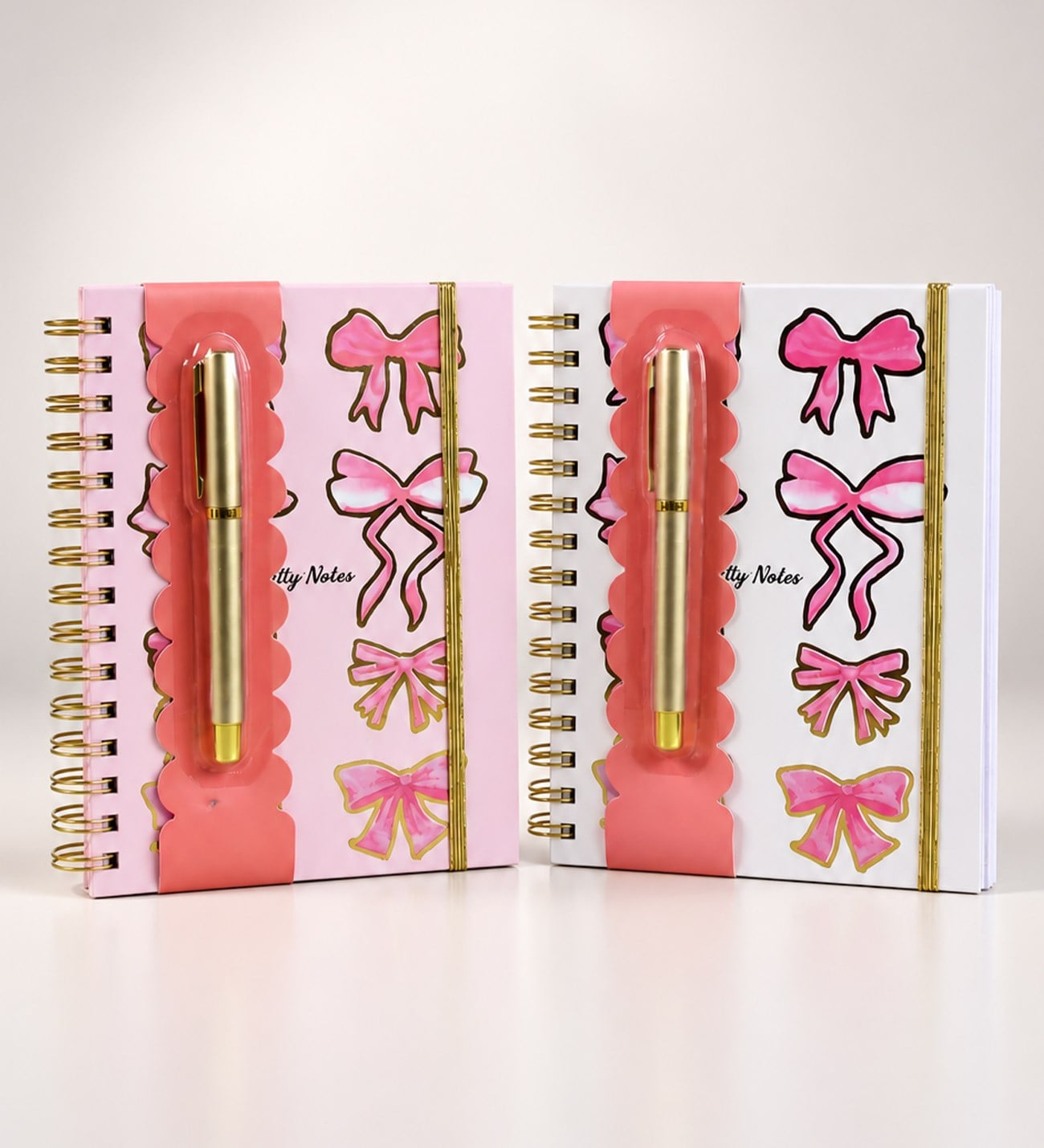BM-2568  Kurdela Figürlü 160 Yaprak Çizgili + 1Sayfa Sticker Defter Tükenmez Kalem Set X 6