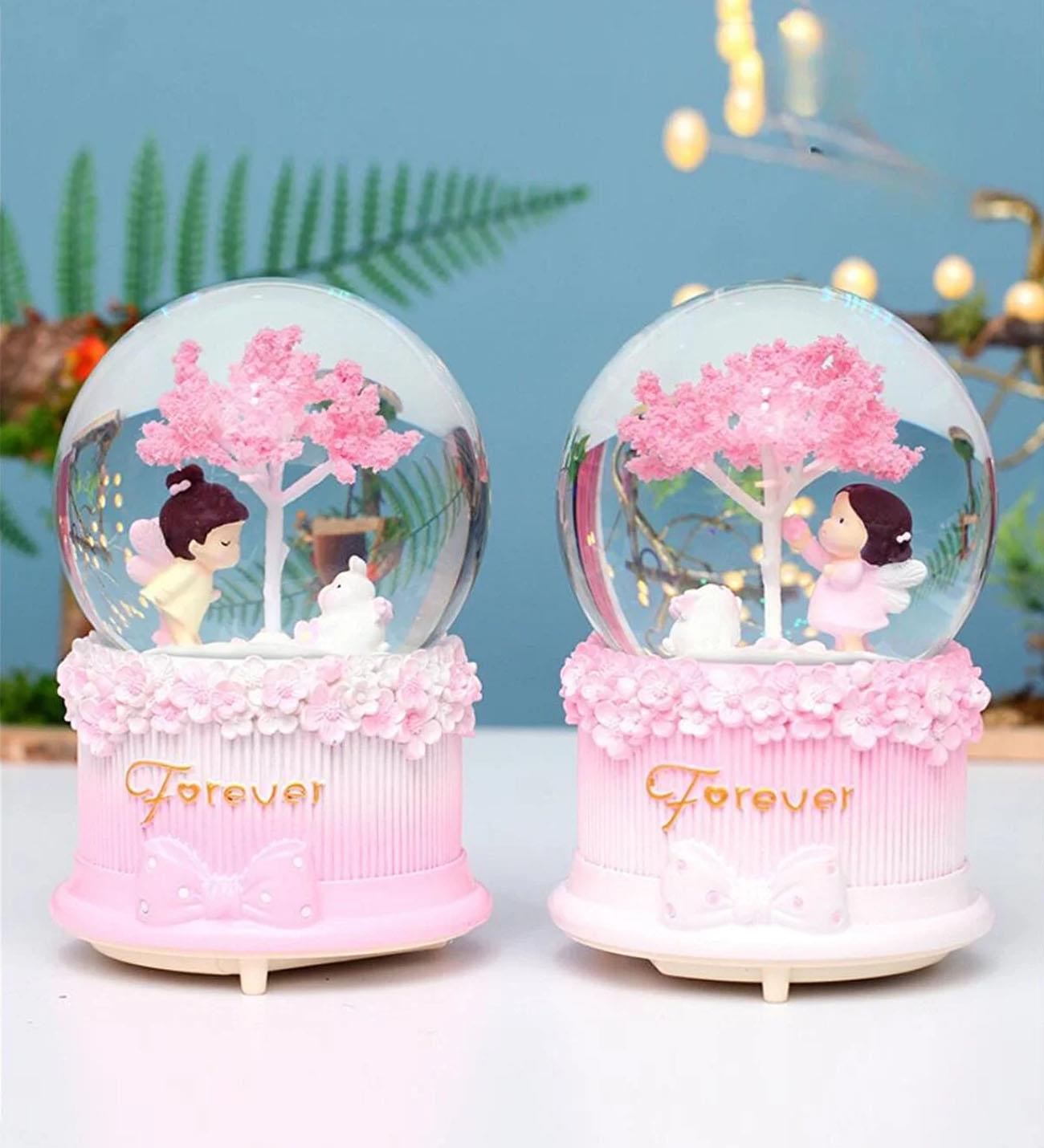 Büyük Boy Kar Küresi