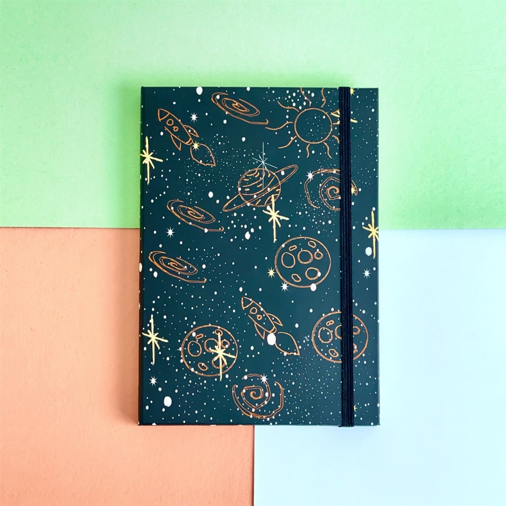 Çizgi Galaxy Tasarımlı Lastikli Defter