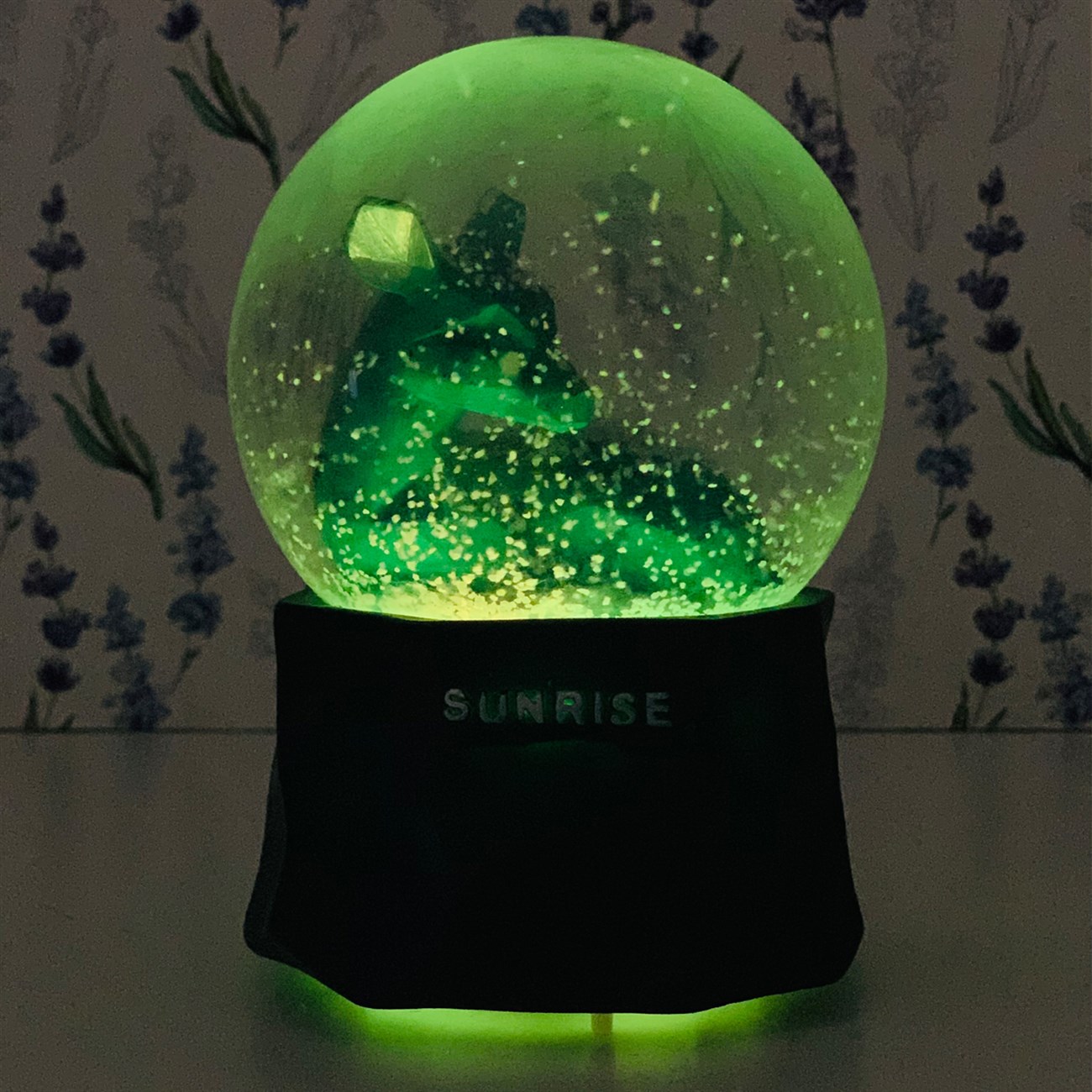 Işıklı Geyik Figürlü Kar Küresi Toptan