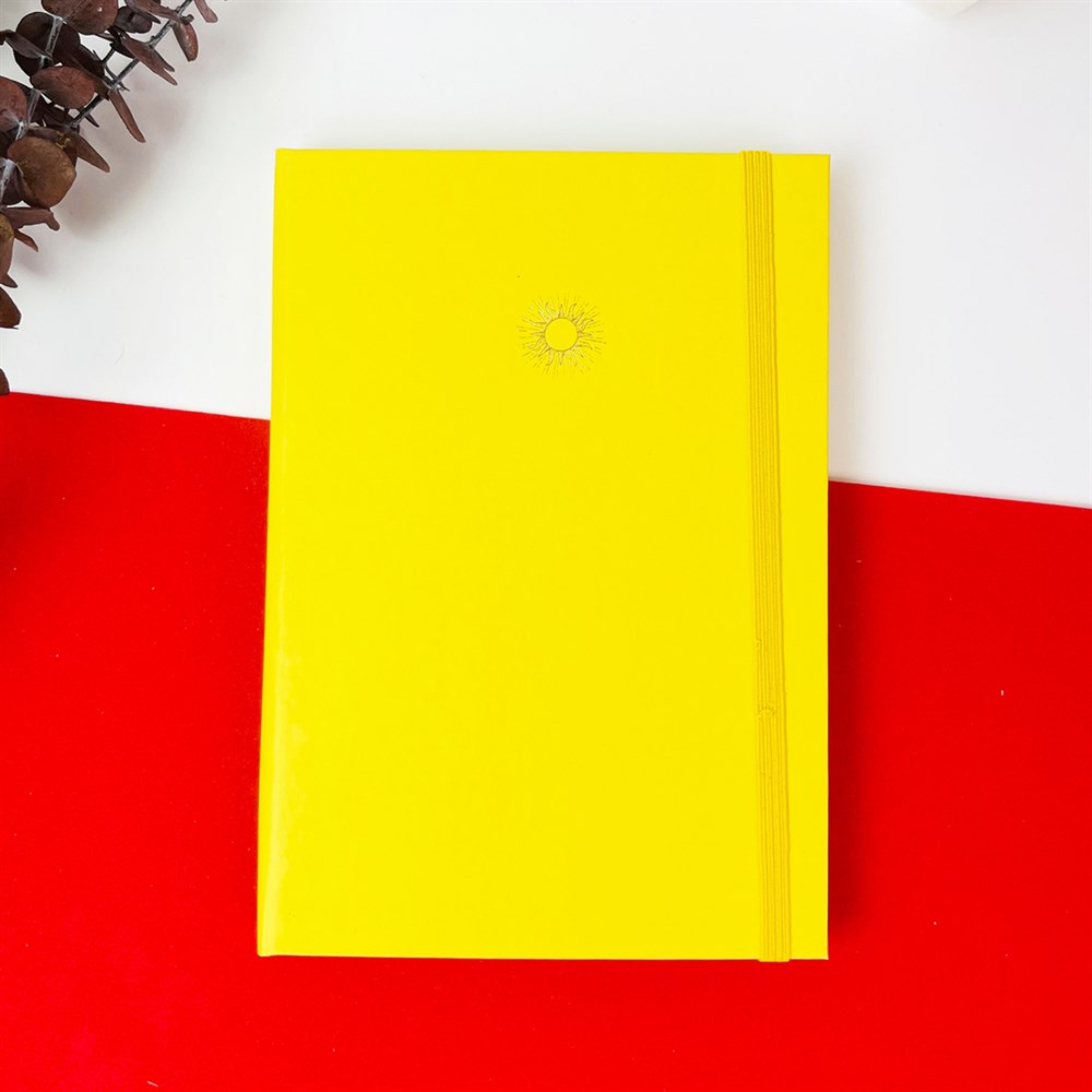 Sarı Renk Desenli Lastikli Defter 