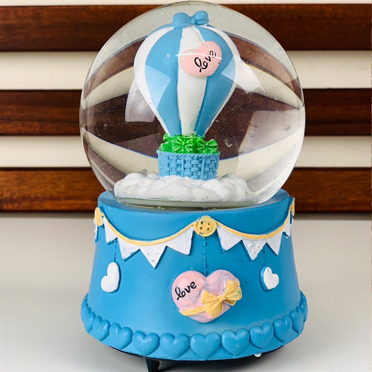 Uçan Balon Kurmalı Kar Küresi