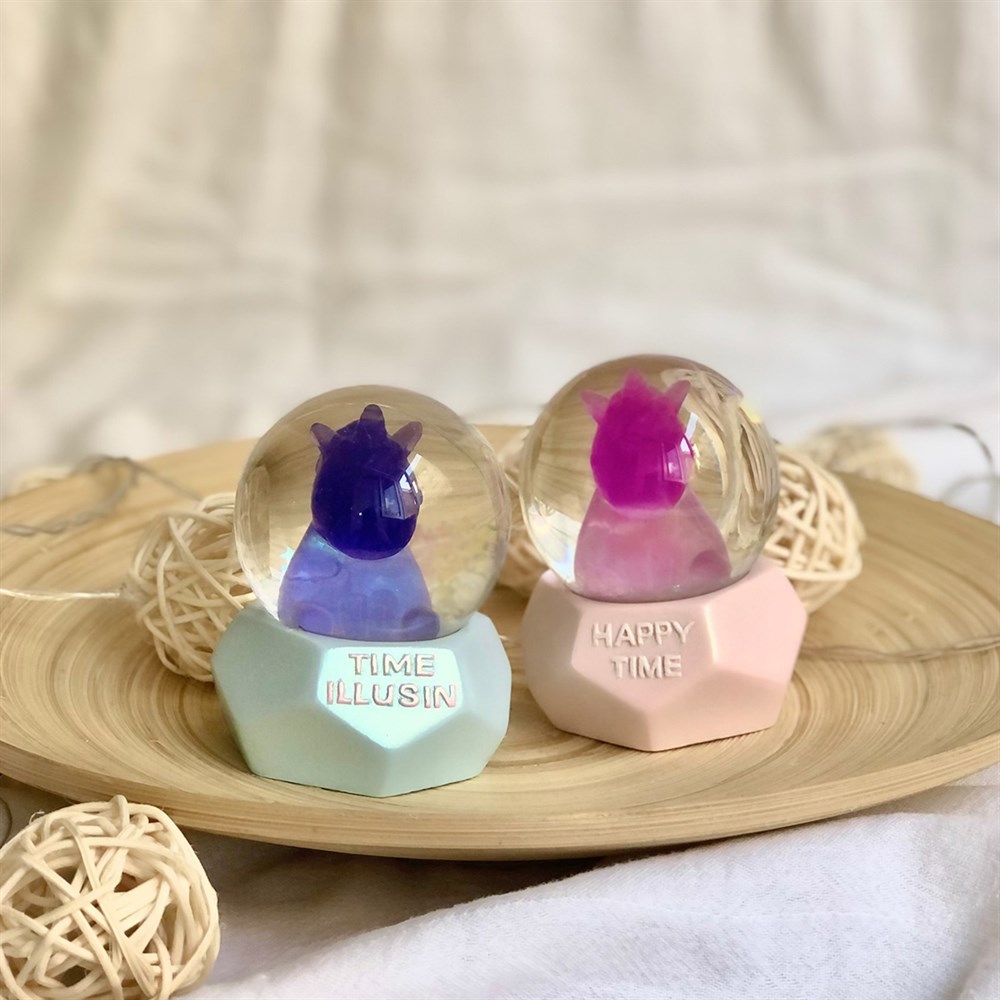 Unicorn Orta Boy Işıklı Kar Küresi