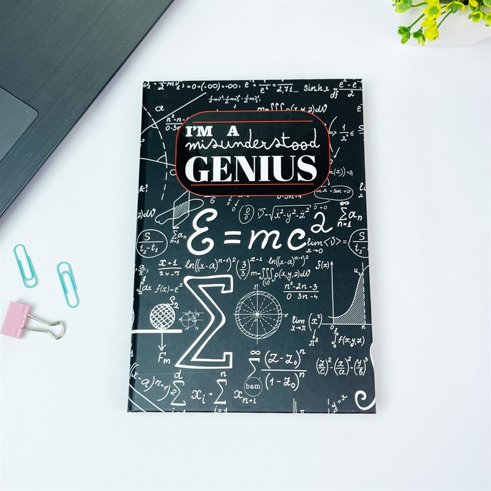 Yanlış Anlaşılan Dahiyim Tasarımlı Lastikli Defter