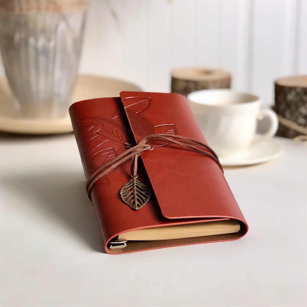 Yaprak Tasarımlı Deri Hatıra Defteri Taba