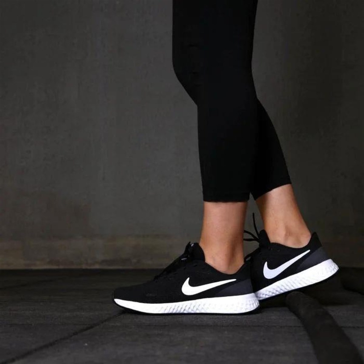 Nike Revolution 5 Gs Unisex Siyah Koşu Ayakkabısı BQ5671-003 | Sporactive