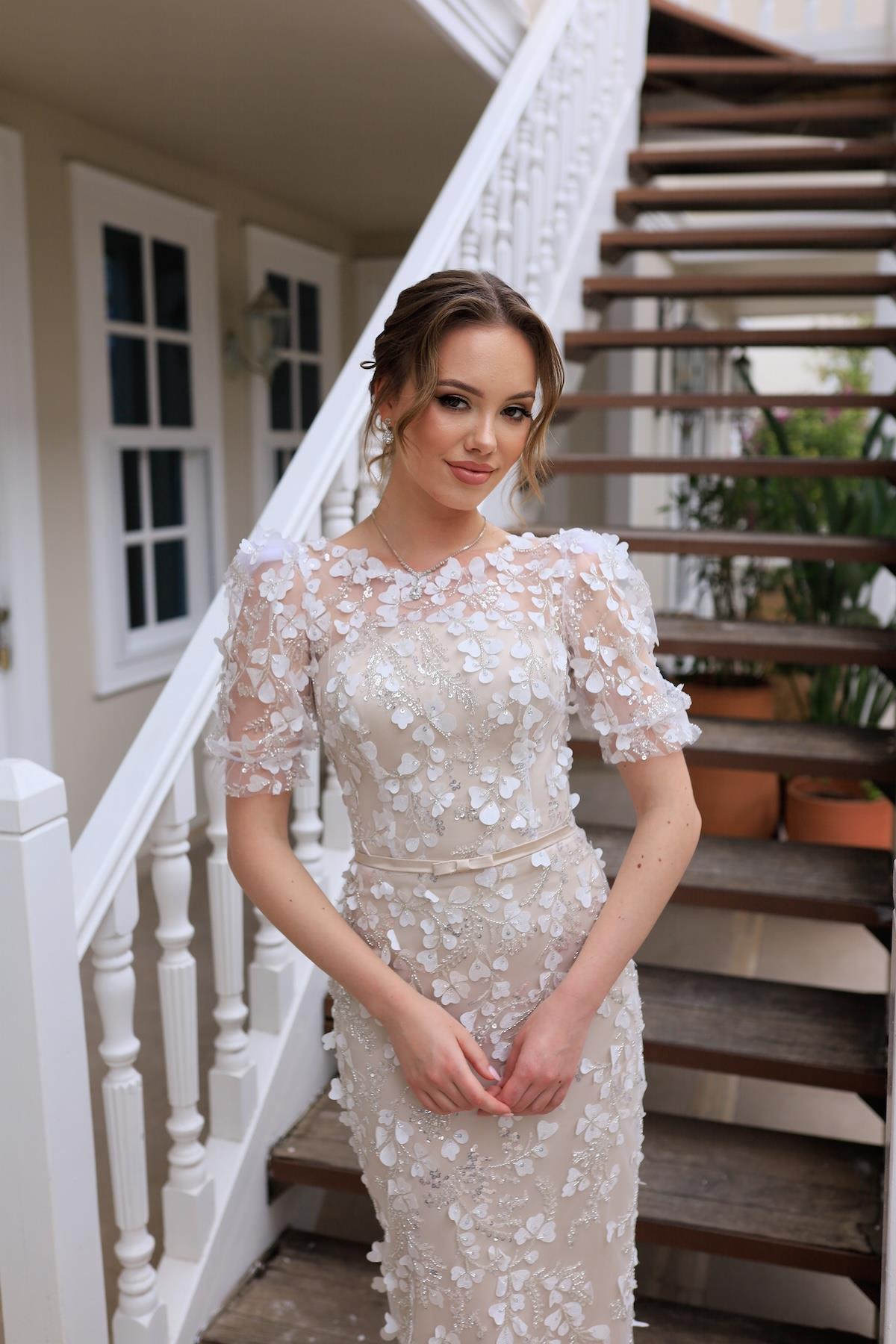 Anastasia Bej Beyaz Dantel Balon Kol Kalem Özel Tasarım Nişan Abiye Elbise
