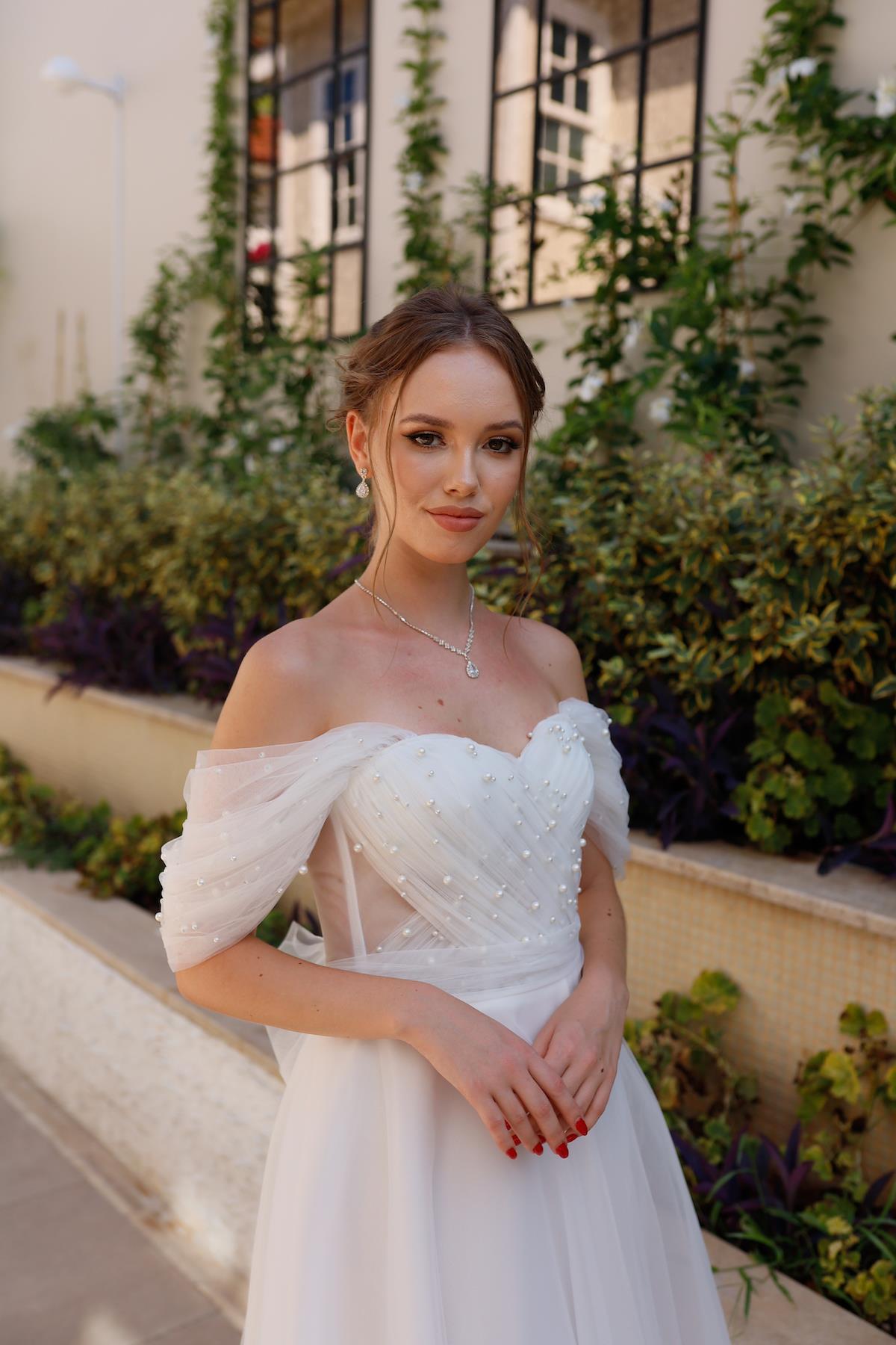 Clara Beyaz İncili Tül Özel Tasarım Nikah Nişan Söz Elbisesi