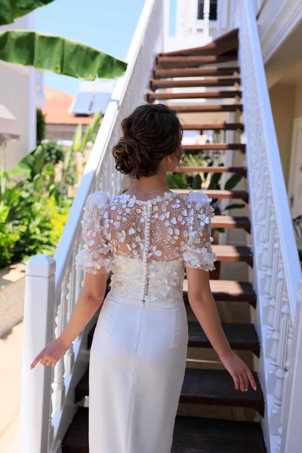 Elena Beyaz Özel Tasarım Dantel Detaylı Kalem Nikah Nişan Elbisesi