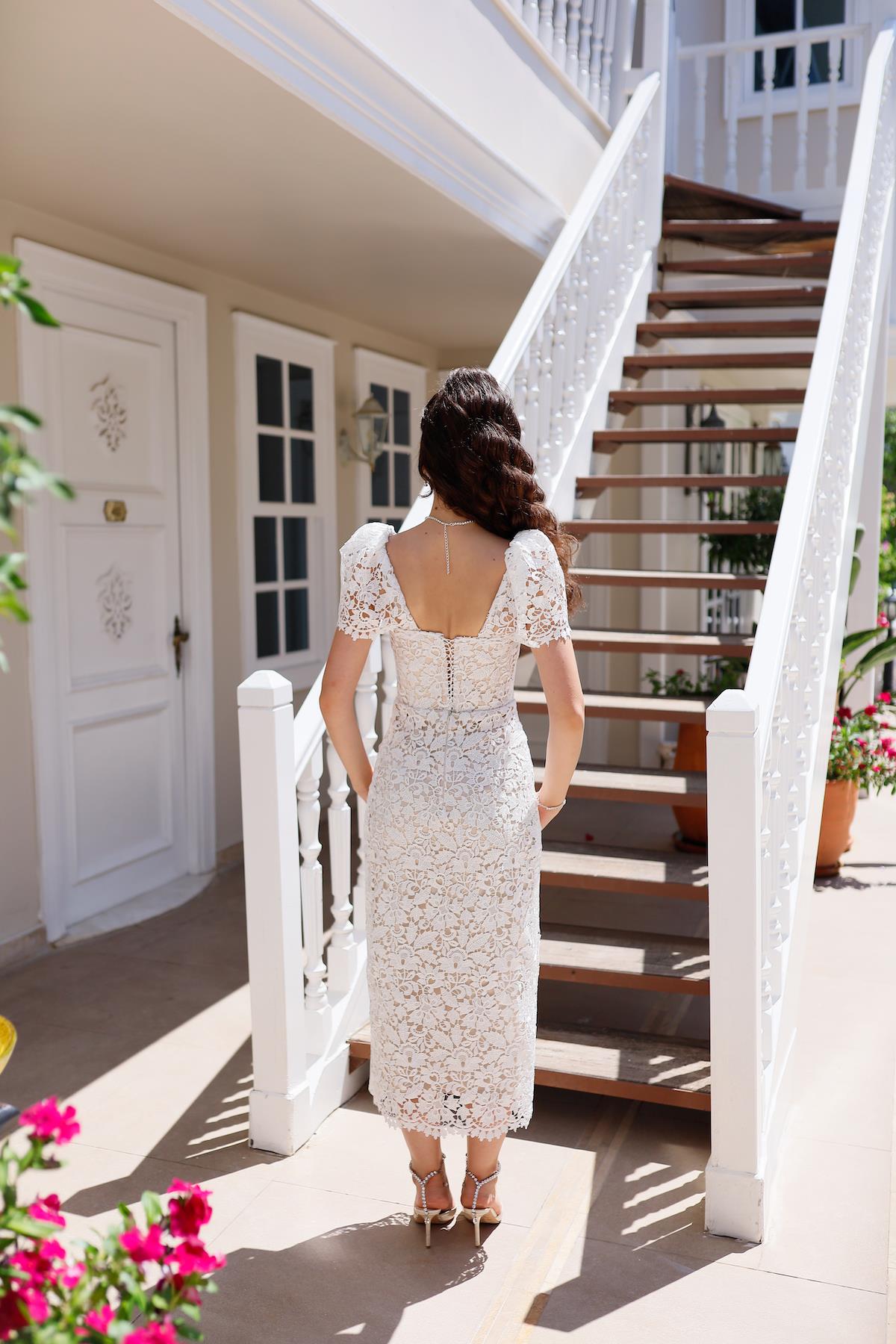 Eliza Kalem Bej Beyaz Dantel Özel Tasarım Nikah Nişan Söz Elbisesi
