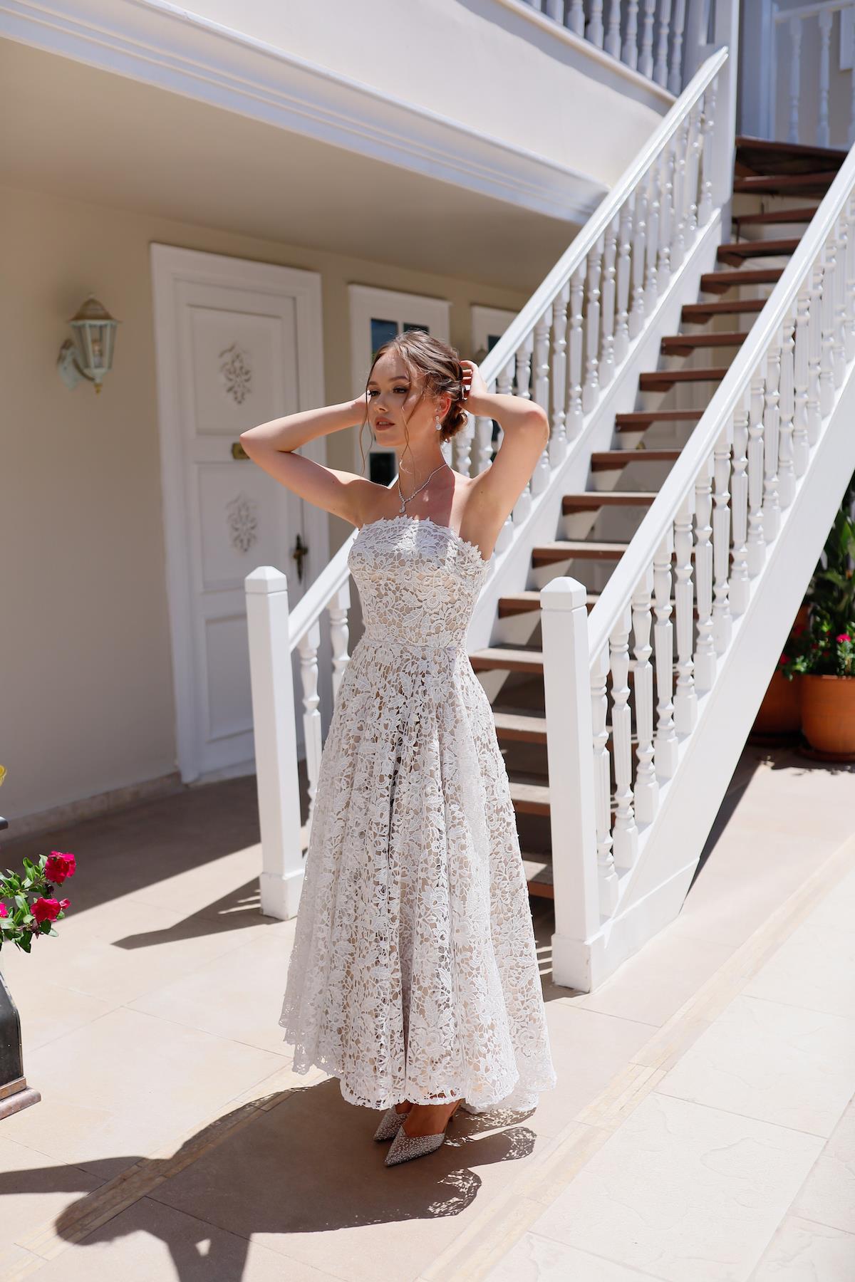 Eliza Prenses Bej Beyaz Dantel Özel Tasarım Nikah Nişan Söz Elbisesi