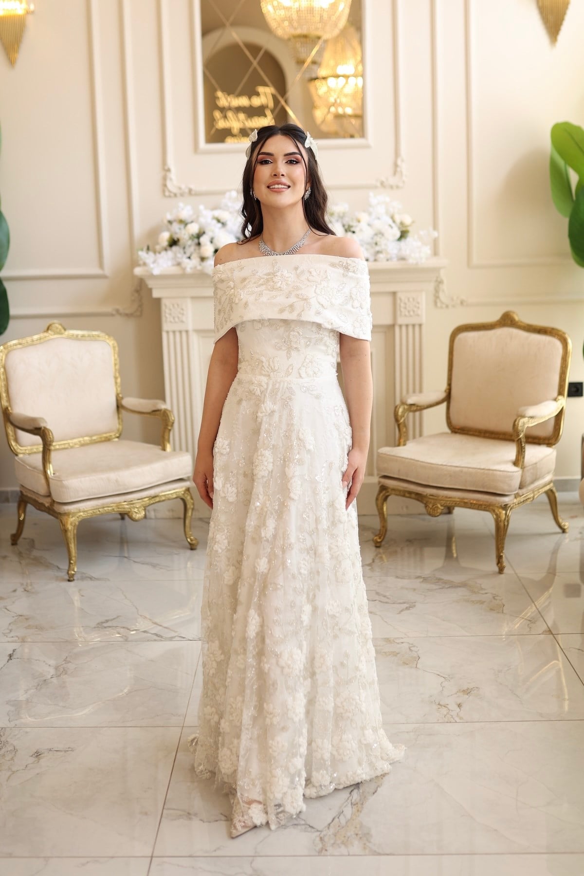 Kalina Beyaz Maxi Çiçekli Özel Tasarım Dantel Nişan Nikah Elbise