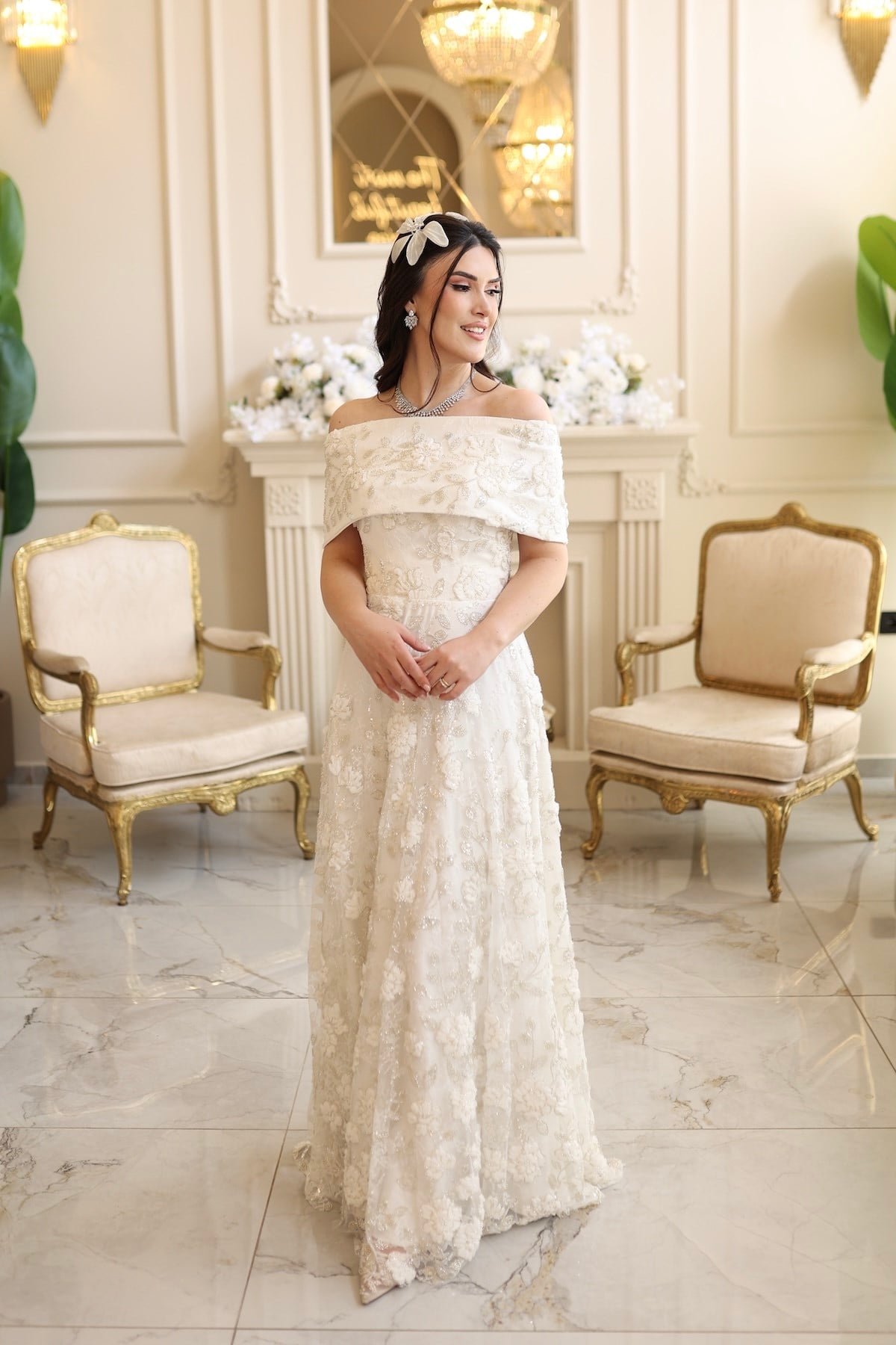 Kalina Beyaz Maxi Çiçekli Özel Tasarım Dantel Nişan Nikah Elbise