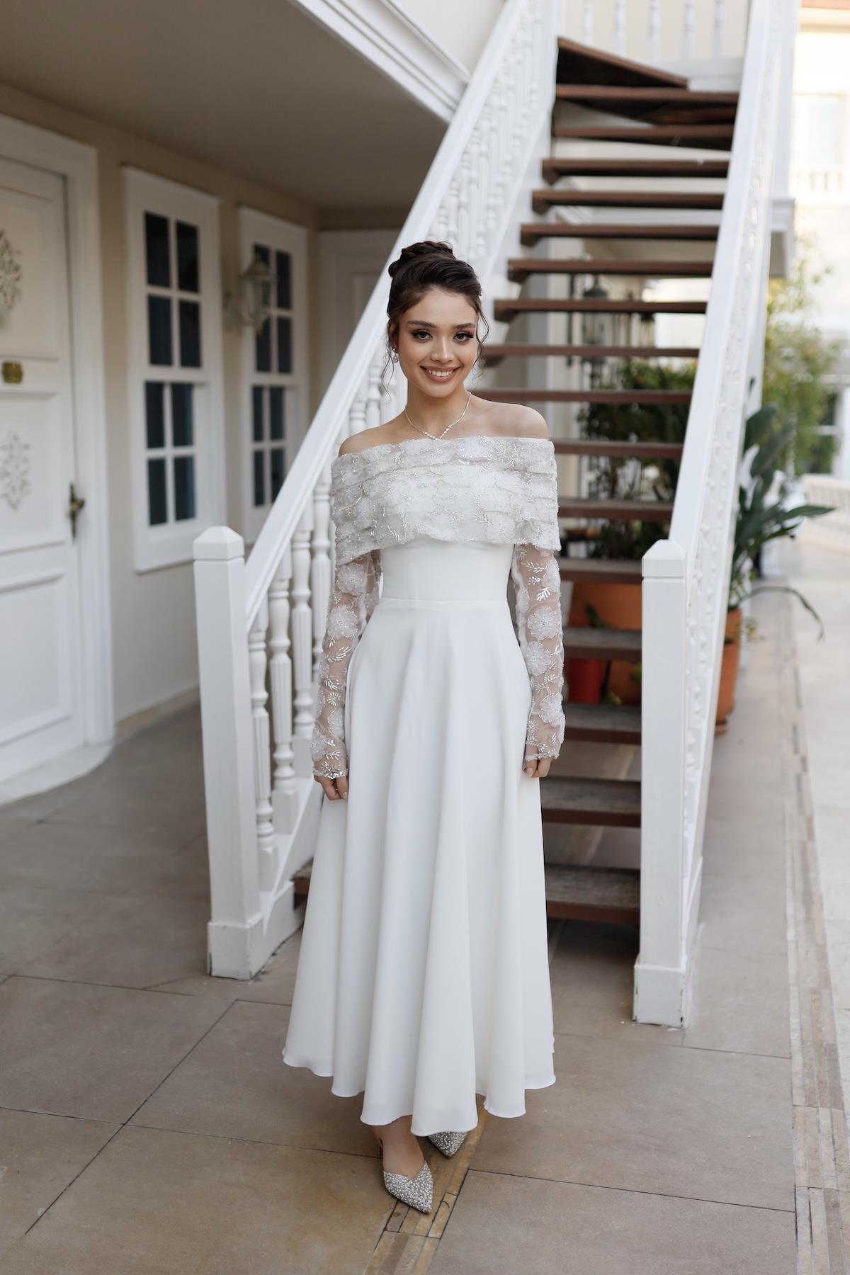 Laressa Prenses Beyaz Özel Tasarım Dantel Detaylı Nikah Nişan Söz Elbisesi