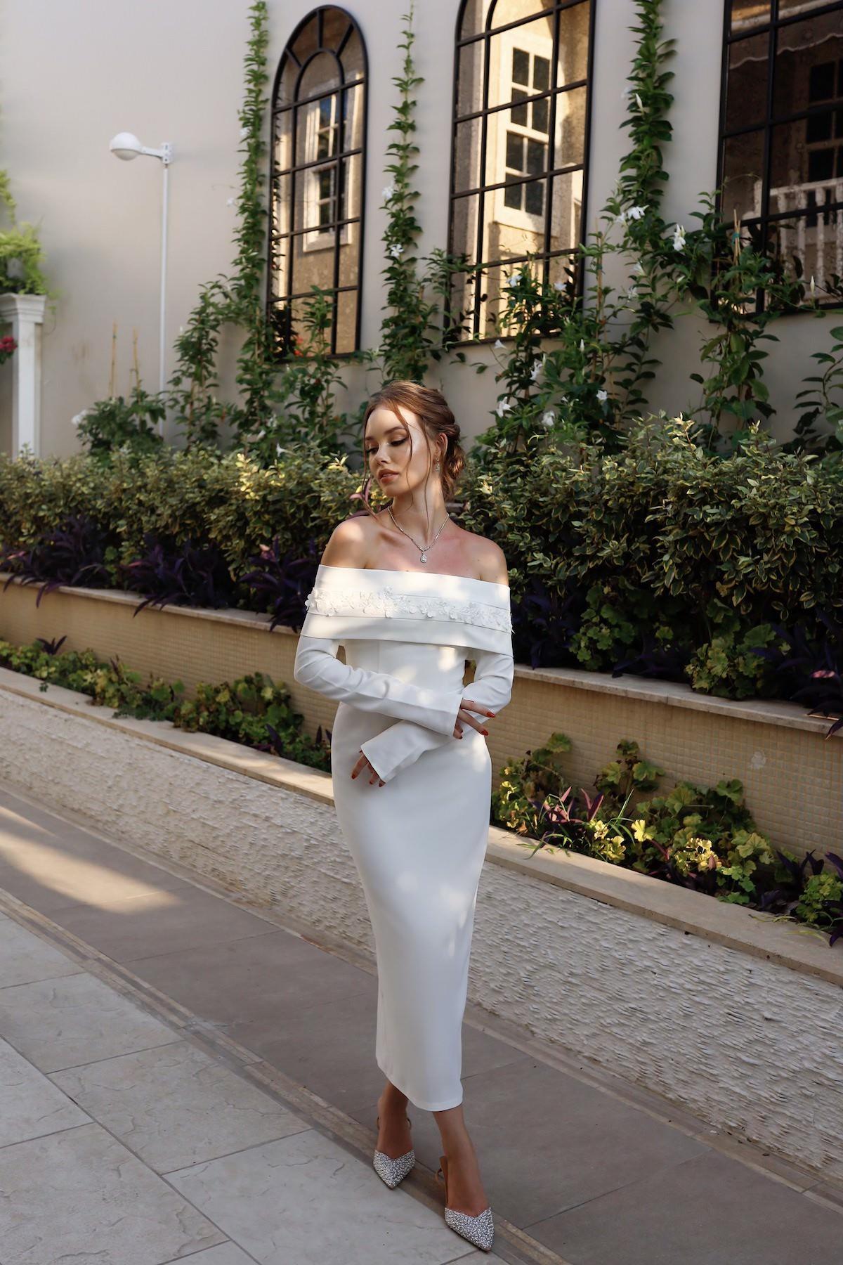 Leyla Beyaz Kalem Özel Tasarım Nikah Nişan Söz Elbisesi