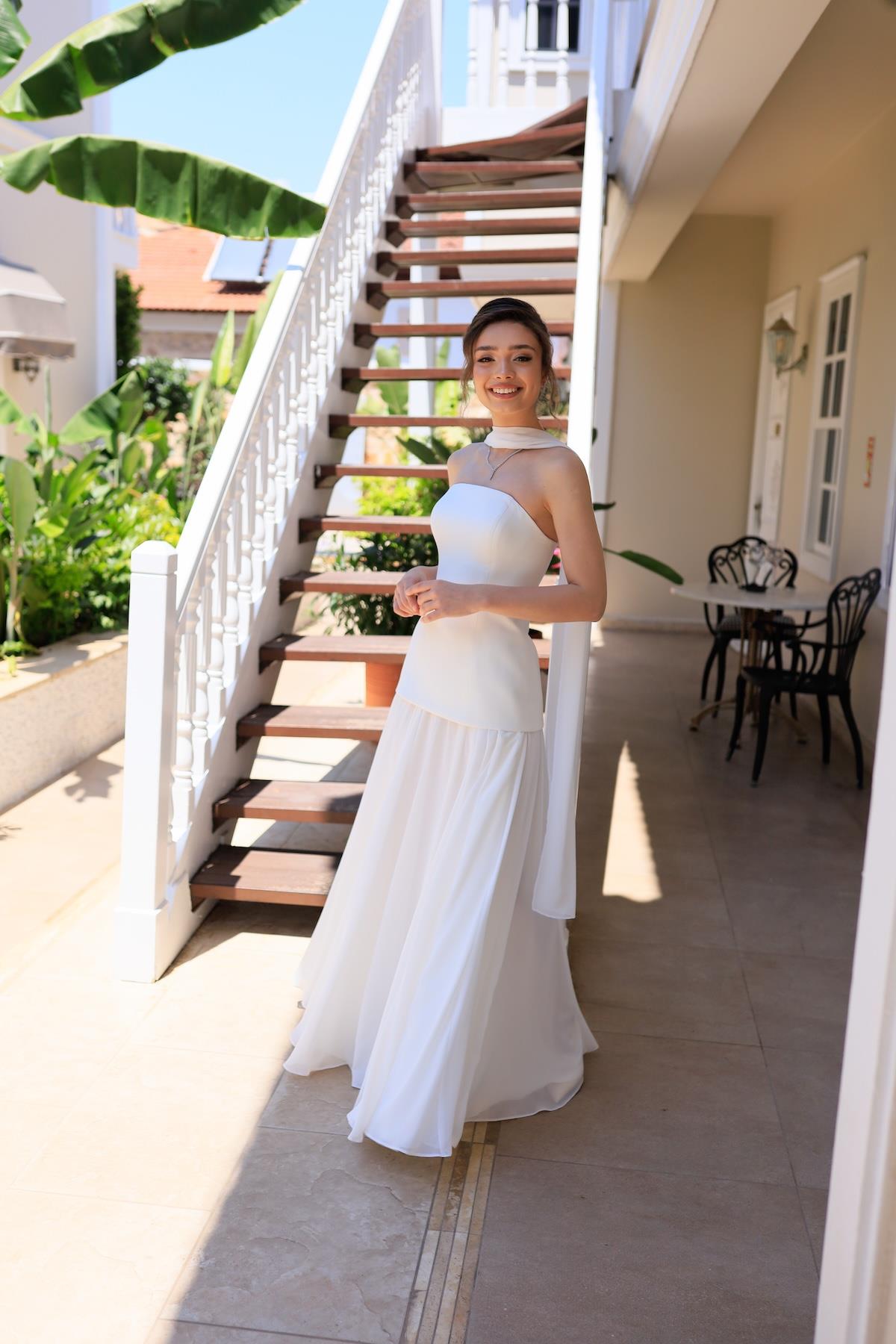 Lidya Beyaz Şifon Tasarım Nikah Nişan Söz Elbisesi