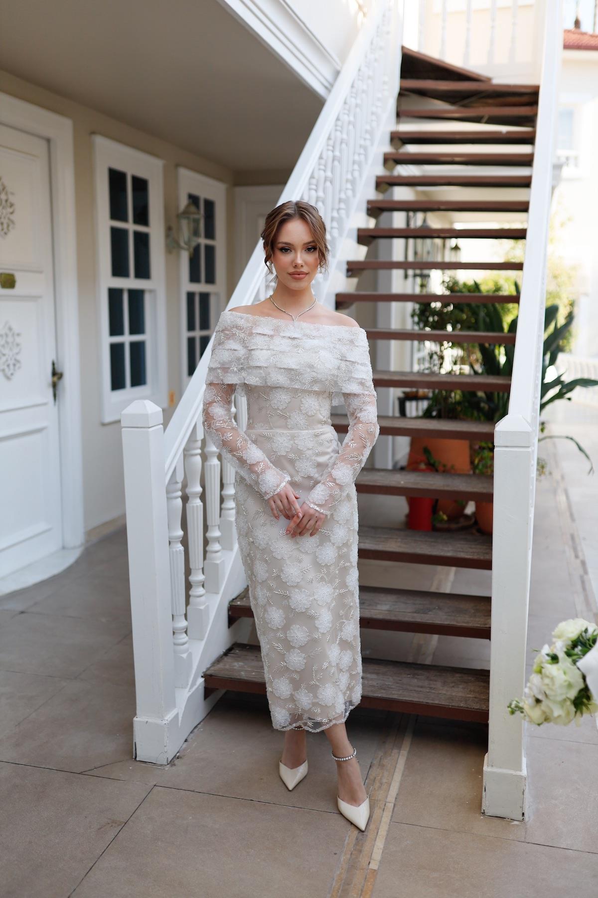 Marsilya Beyaz Çiçekli Özel Tasarım Dantel Abiye Elbise