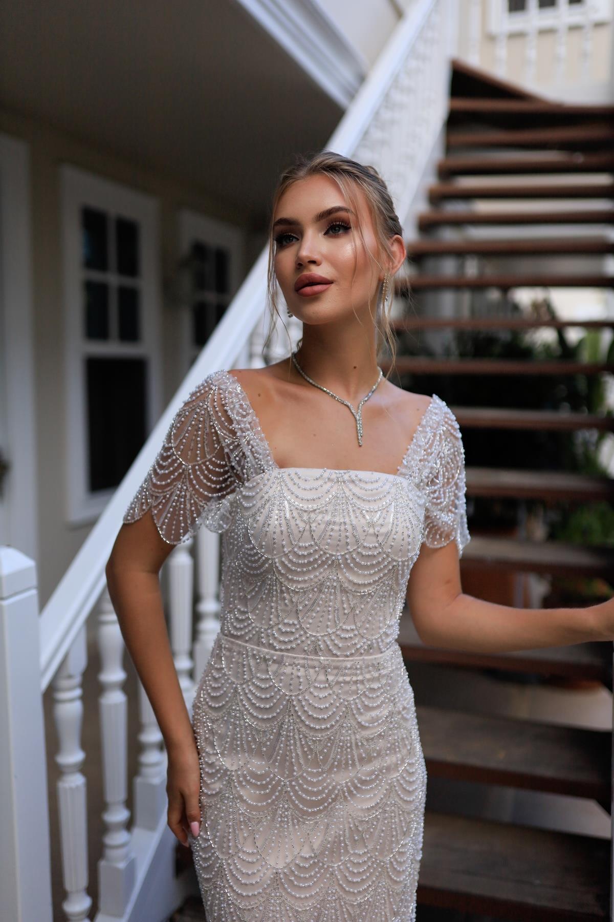 Monica Düşük Kol Kalem Özel Tasarım Dantel Nişan Nikah Elbisesi