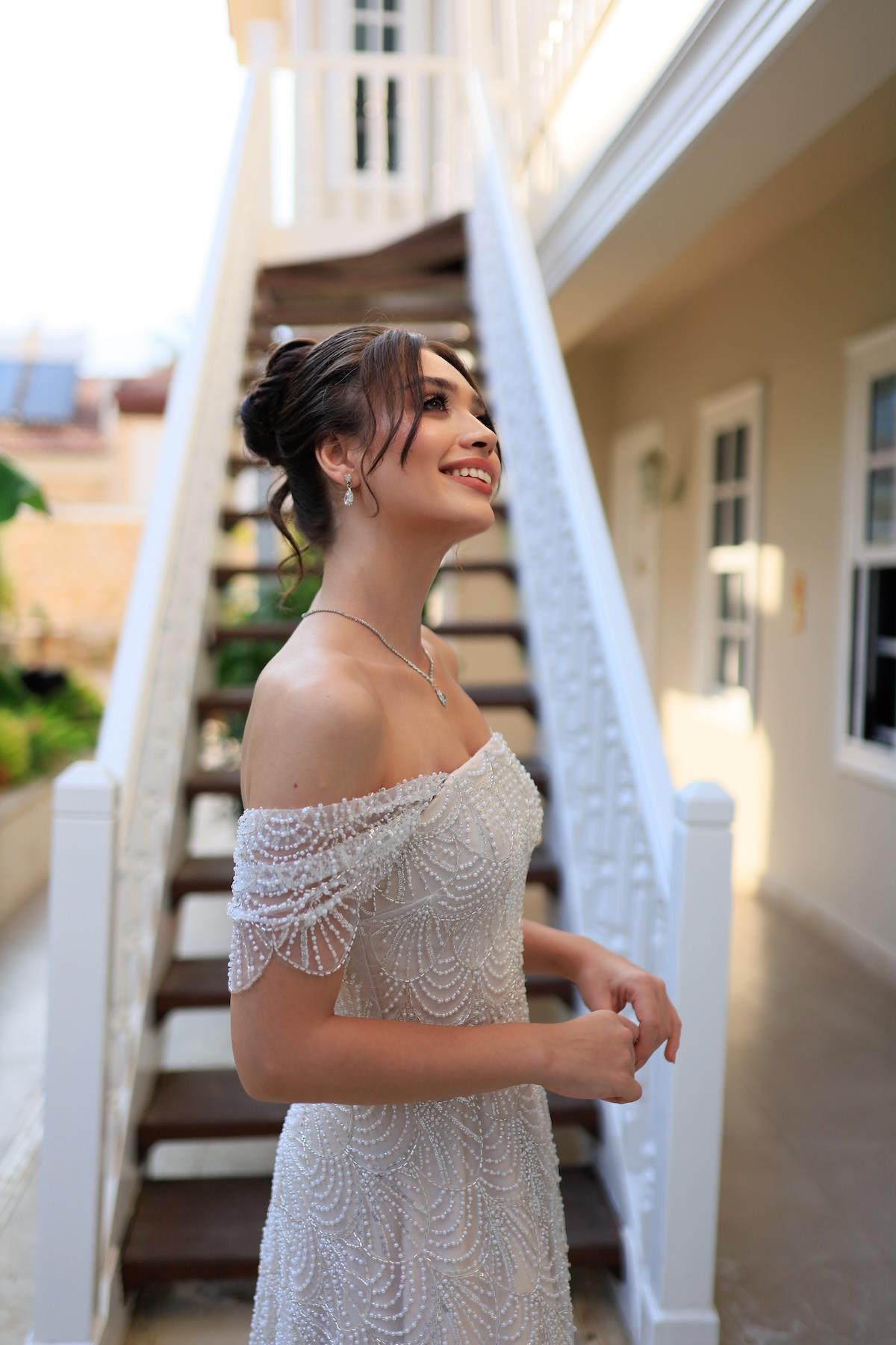 Monica Düşük Kol Prenses Özel Tasarım Dantel Nişan Nikah Elbisesi