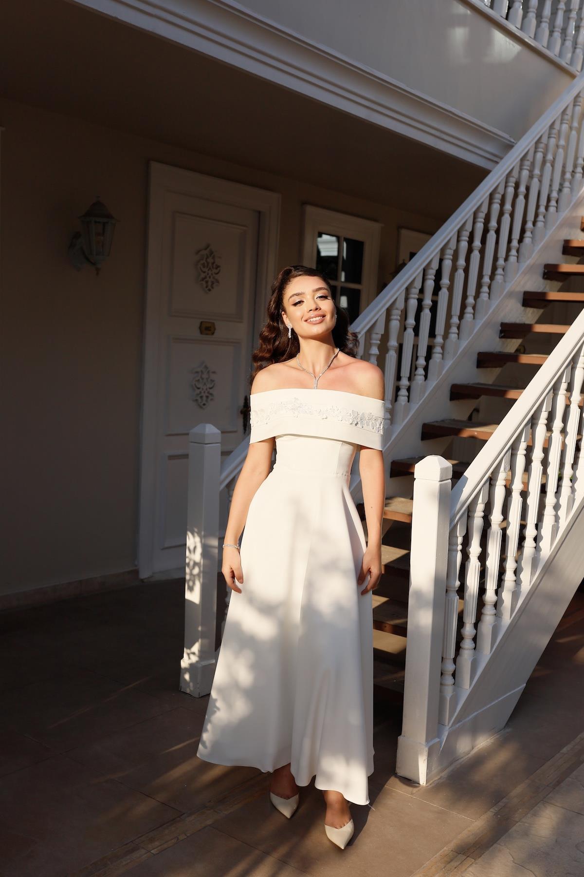 Leyla Beyaz Prenses Özel Tasarım Nikah Nişan Söz Elbisesi