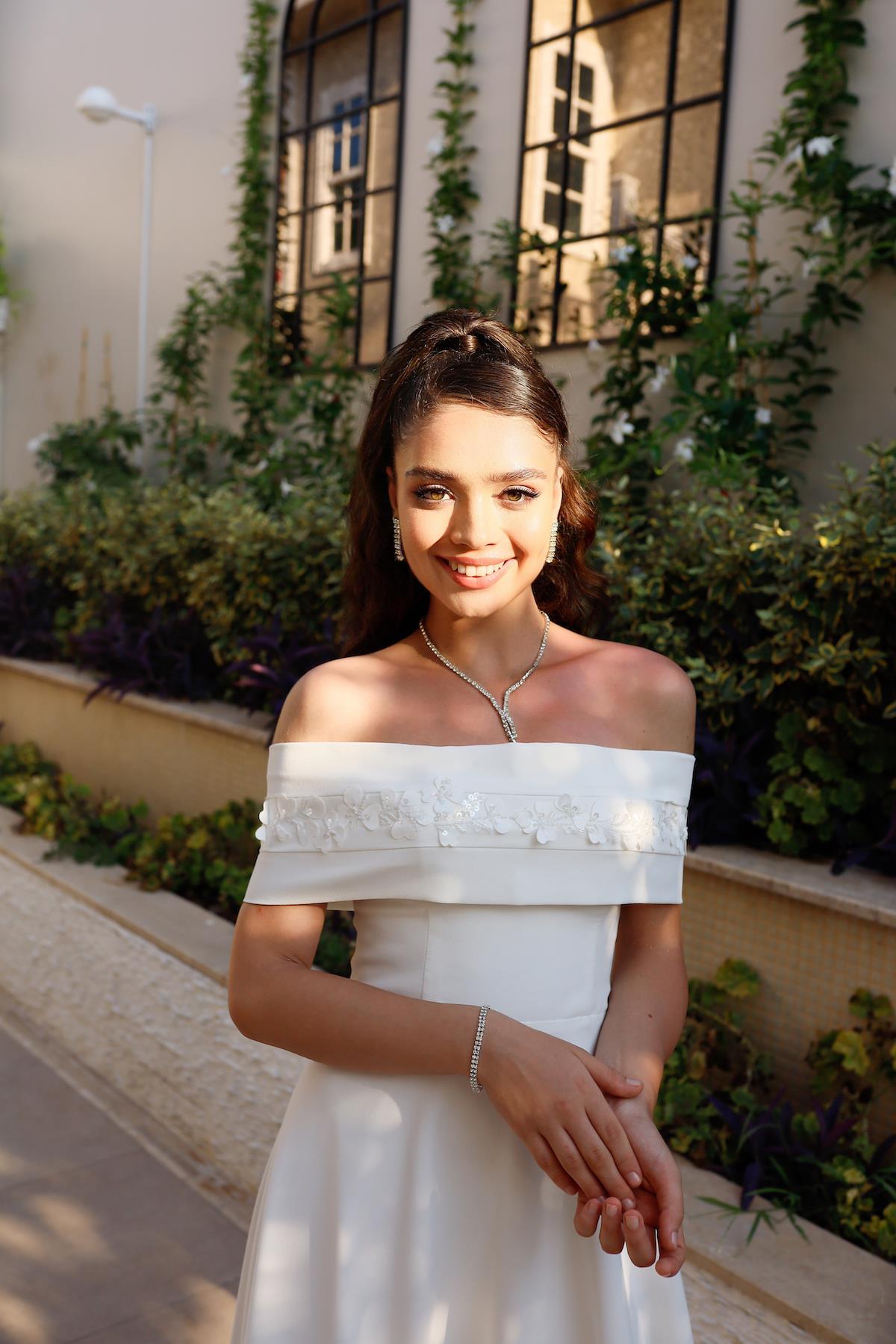 Leyla Beyaz Prenses Özel Tasarım Nikah Nişan Söz Elbisesi