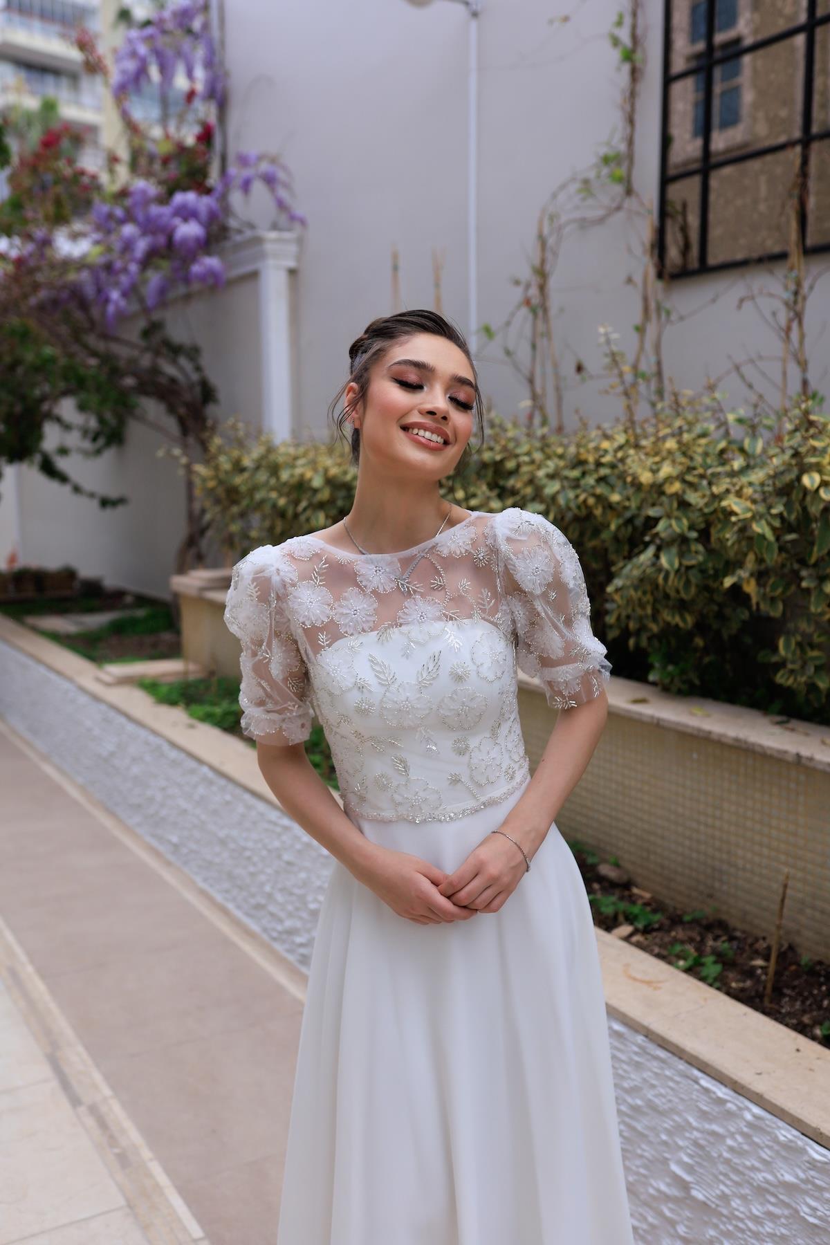 Sienna Prenses Beyaz Özel Tasarım Dantel Detaylı Elbise