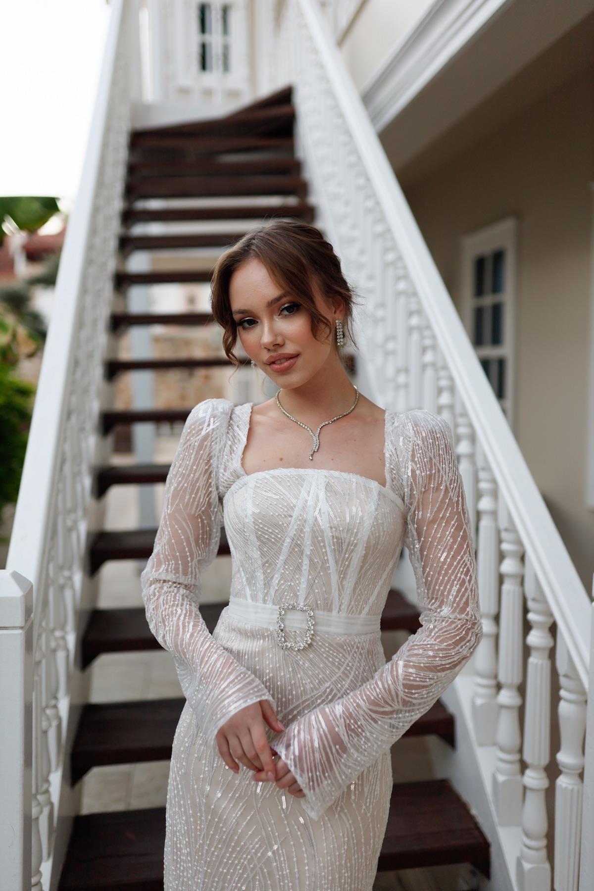 Valeriya Beyaz Özel Tasarım Dantel Abiye Elbise