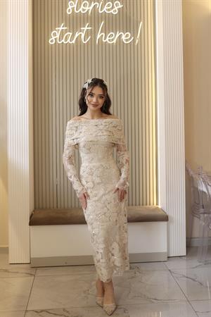 TheElsa | ARES KALEM BEJRENKLİ DANTEL ELBİSELERAres Kalem Bej Çiçekli Özel Tasarım Dantel Nişan Nikah Elbise