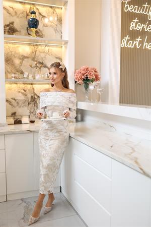 Ares Kalem Pile Dantel Beyaz Çiçekli Özel Tasarım Dantel Nişan Nikah Elbise