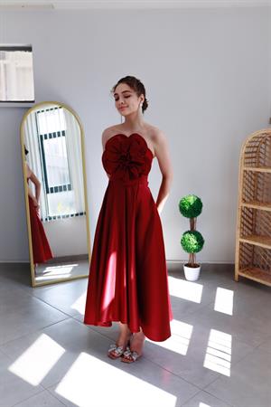 Bella Bordo Çiçek Tasarımlı Kuyruklu Midiboy Saten Abiye Elbise