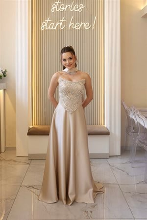 TheElsa | Hera Blair Bej Kloş Etek Özel Tasarım ElbiseBEYAZ DANTEL ELBİSELERHera Blair Bej Kloş Etek Özel Tasarım Elbise