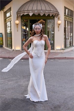 TheElsa | Hera Liva Kalp Yaka Beyaz Saten Balık Korse Etek Nikah Nişan Söz ElbisesiBEYAZ DANTEL ELBİSELERHera Liva Kalp Yaka Beyaz Saten Balık Korse Etek Nikah Nişan Söz Elbisesi