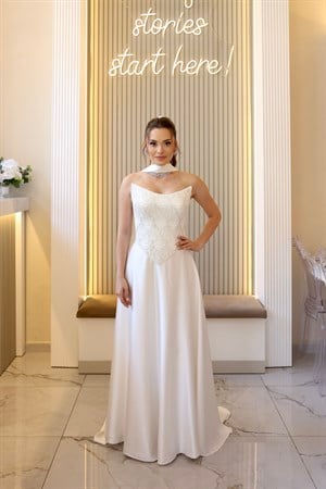 Hera Monica Beyaz Kloş Etek Dantel Nikah Nişan Söz Elbisesi