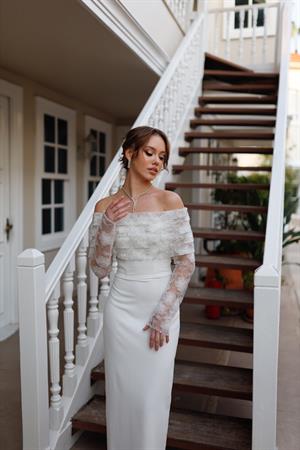 Laressa Kalem Beyaz Özel Tasarım Dantel Detaylı Nikah Nişan Söz Elbisesi