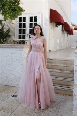 Lavien Pudra Pembe İncili Özel Tasarım Yırtmaçlı Uzun Abiye Elbise