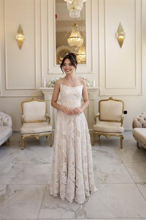 Nadia Prenses Bej Beyaz Maxi Dantel Nikah Nişan Söz Elbisesi