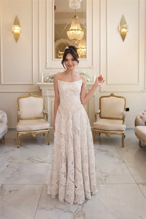 TheElsa | Nadia Prenses Bej Beyaz Maxi Dantel Nikah Nişan Söz ElbisesiBEYAZ DANTEL ELBİSELERNadia Prenses Bej Beyaz Maxi Dantel Nikah Nişan Söz Elbisesi