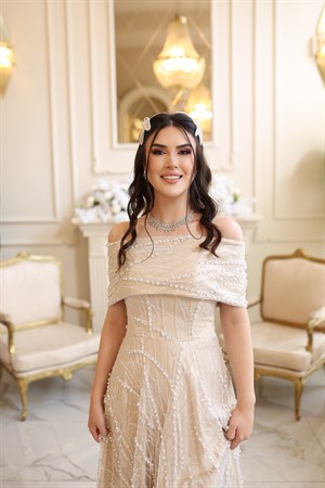 Tiara Beyaz Bej Prenses İncili Maxi Elbise