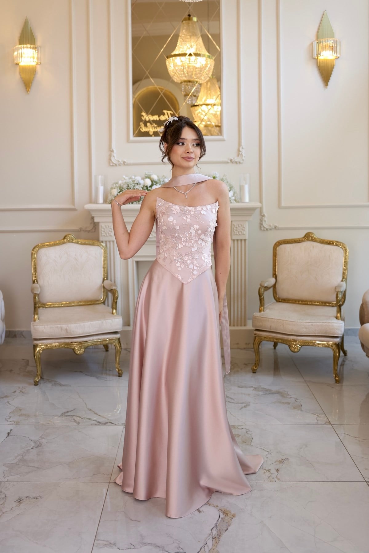 TheElsa | Hera Lavinya Beyaz Kloş Etek Dantel Nikah Nişan Söz ElbisesiBEYAZ ELBİSELERHera Lavinya Pudra Kloş Etek Dantel Nikah Nişan Söz Elbisesi