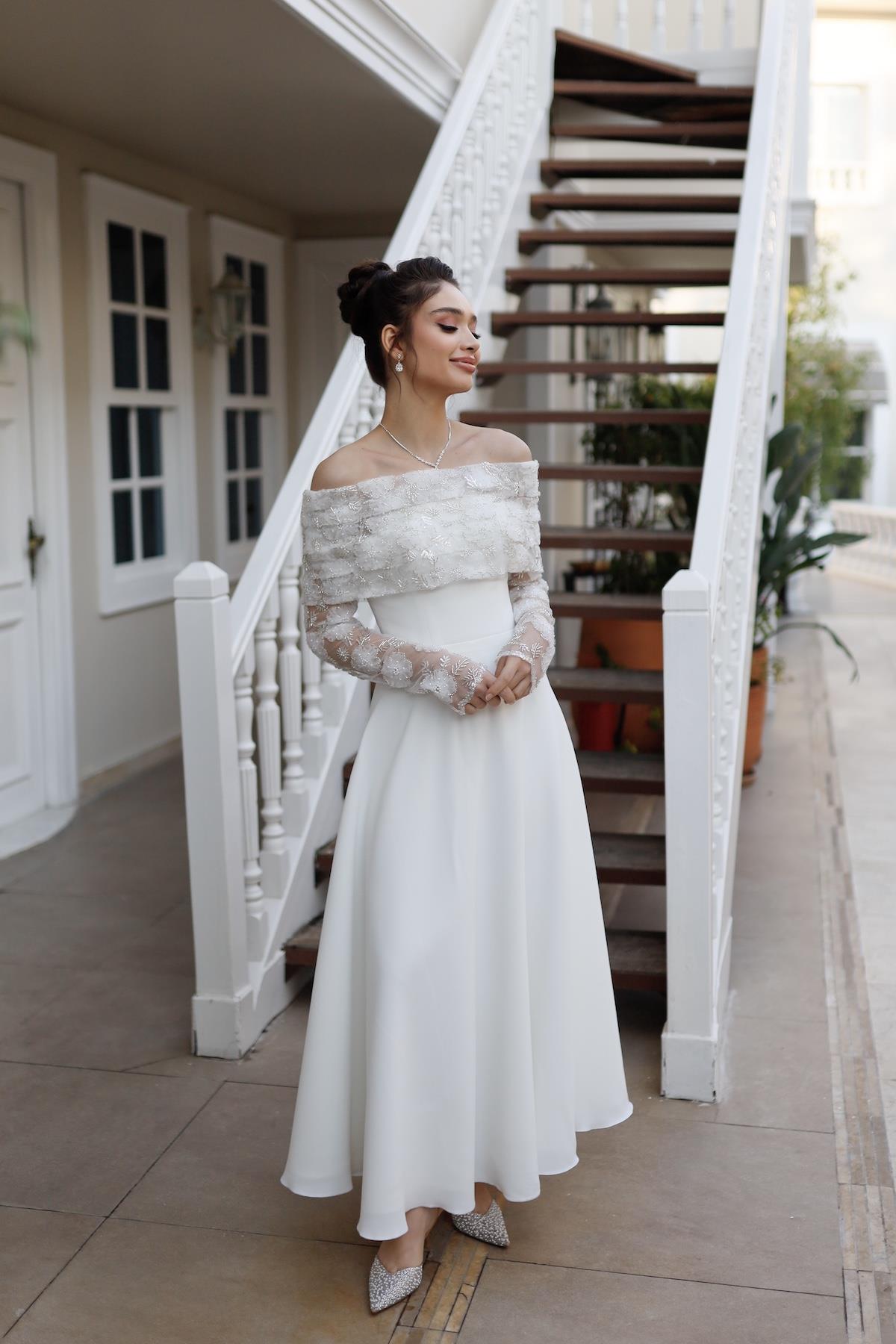 Laressa Prenses Beyaz Özel Tasarım Dantel Detaylı Nikah Nişan Söz Elbisesi