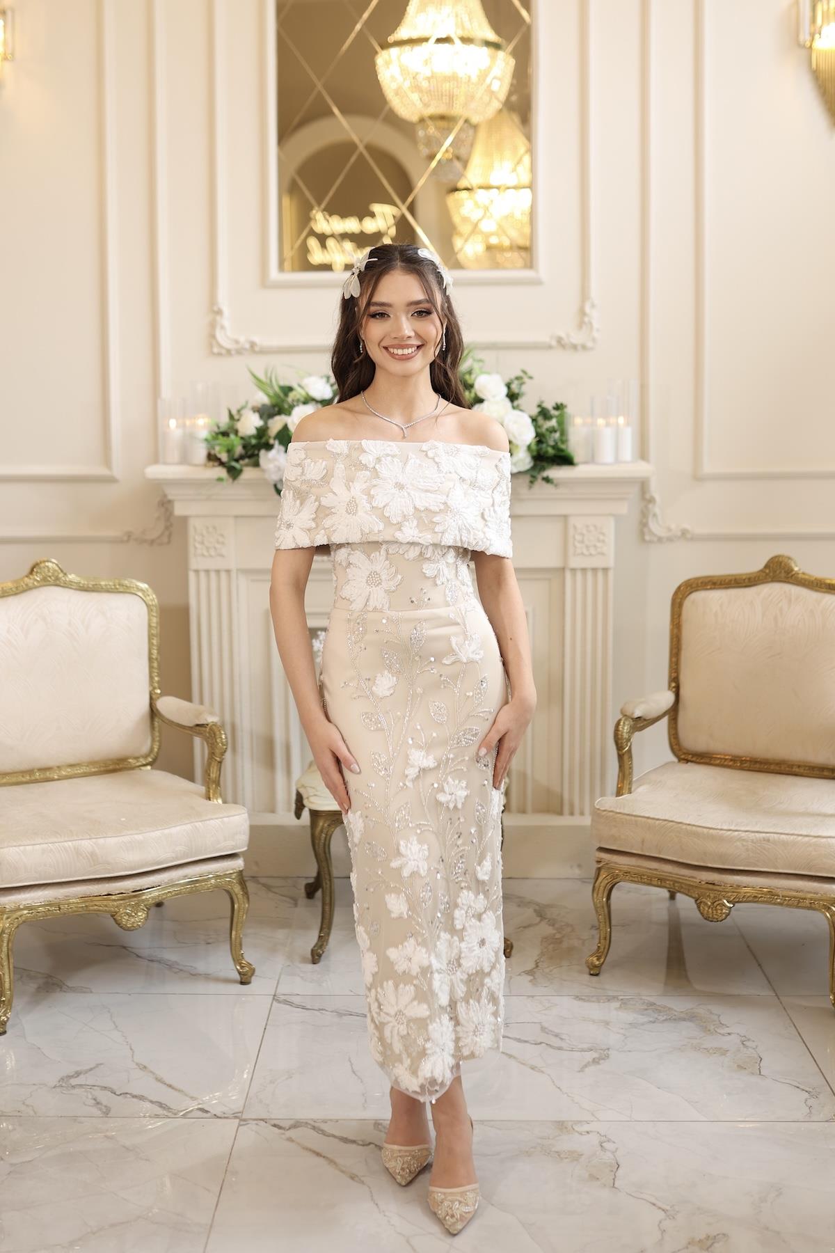 TheElsa | MARGARET BEYAZBEYAZ DANTEL ELBİSELERMargaret Saten Bolero Beyaz Çiçekli Nişan Nikah Davet Elbise