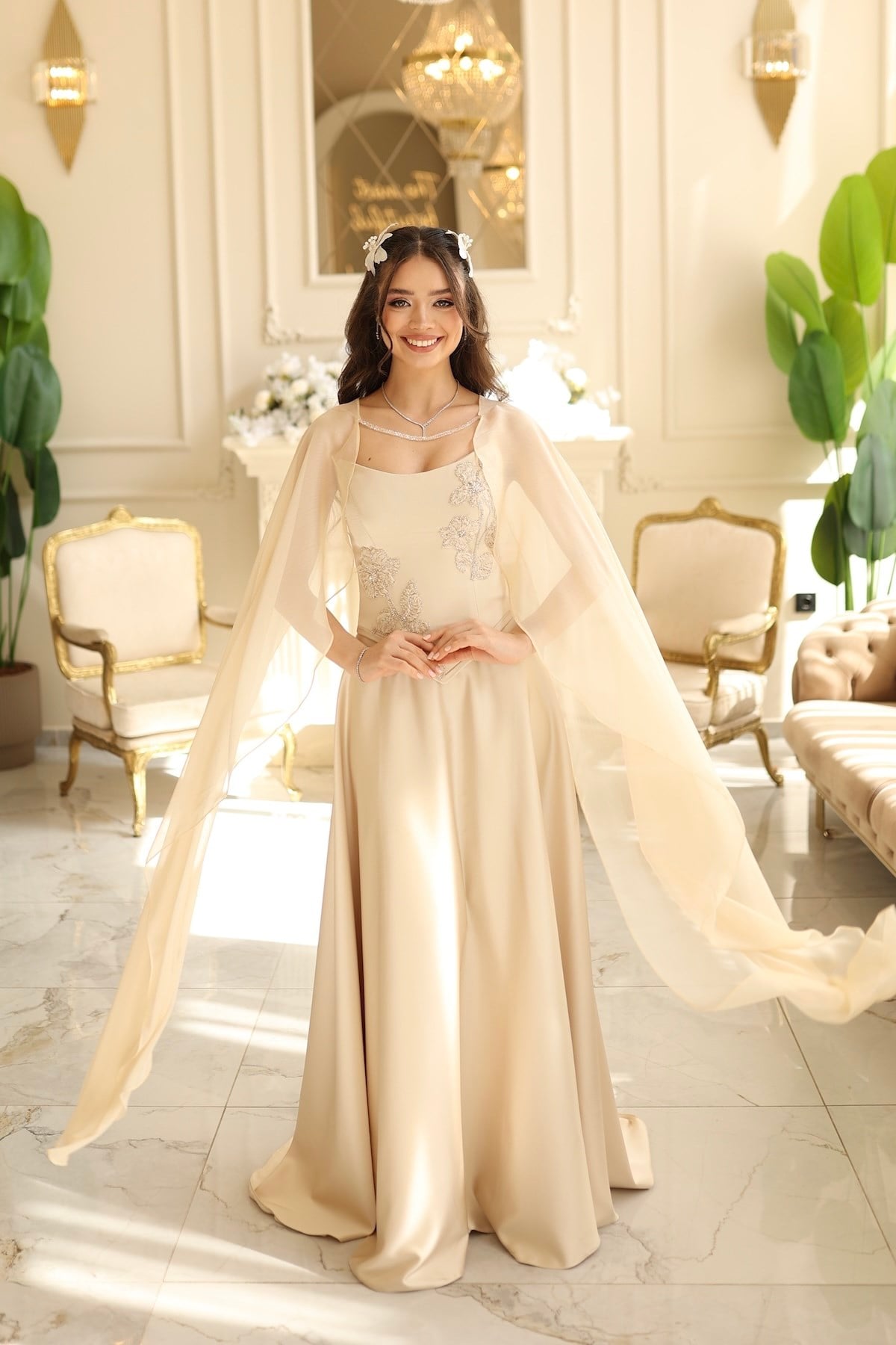 TheElsa | Serena Bej Prenses Şifon Şal SADE ELBİSELERSerena Bej Prenses Şifon Şal Korseli Uzun Saten Nişan Davet Elbisesi