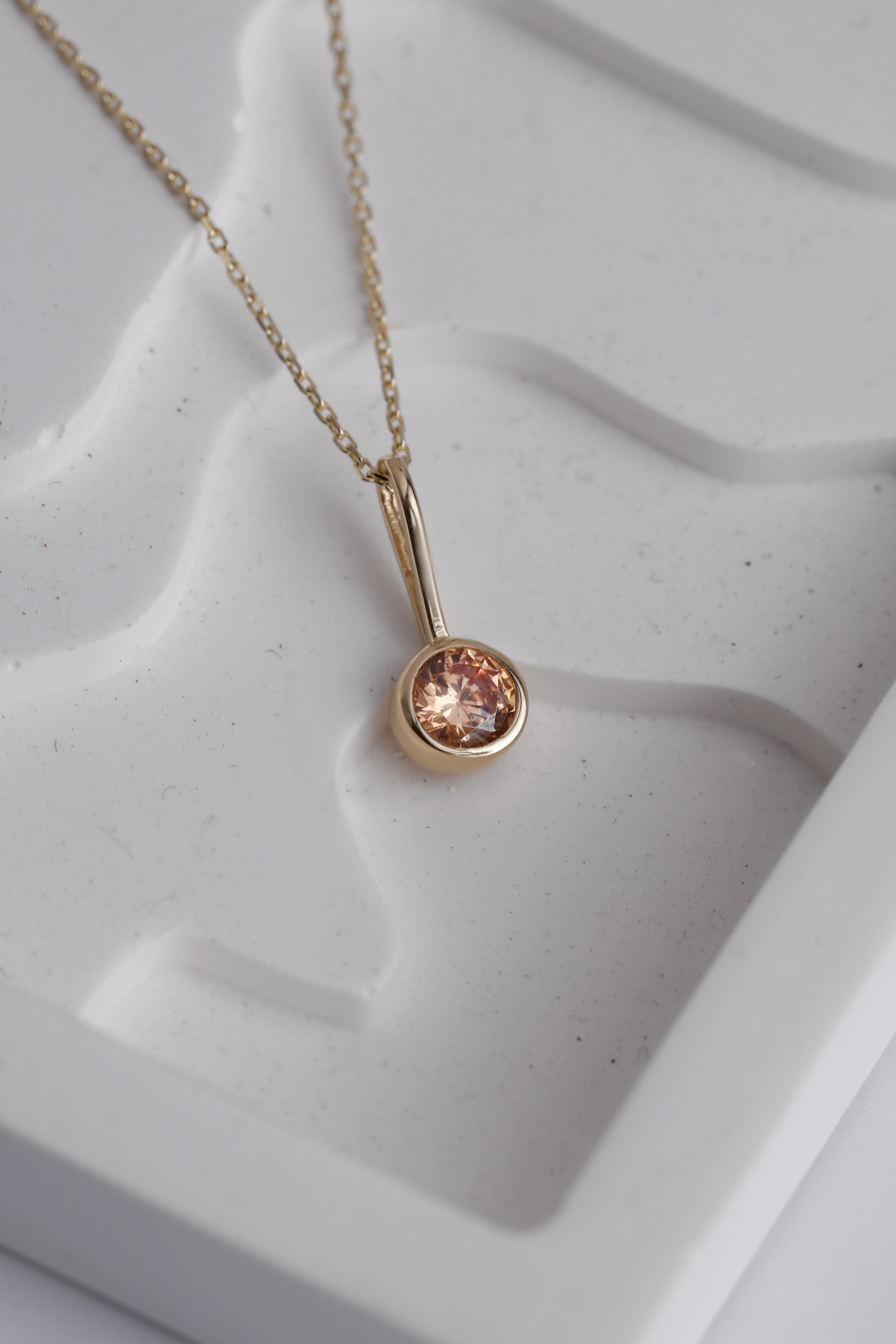  14 Ayar Altın Renkli Taş Kolye